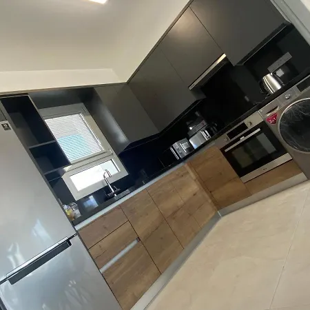 Stunning 3 Bedroom Close To Nissi Beach! *
